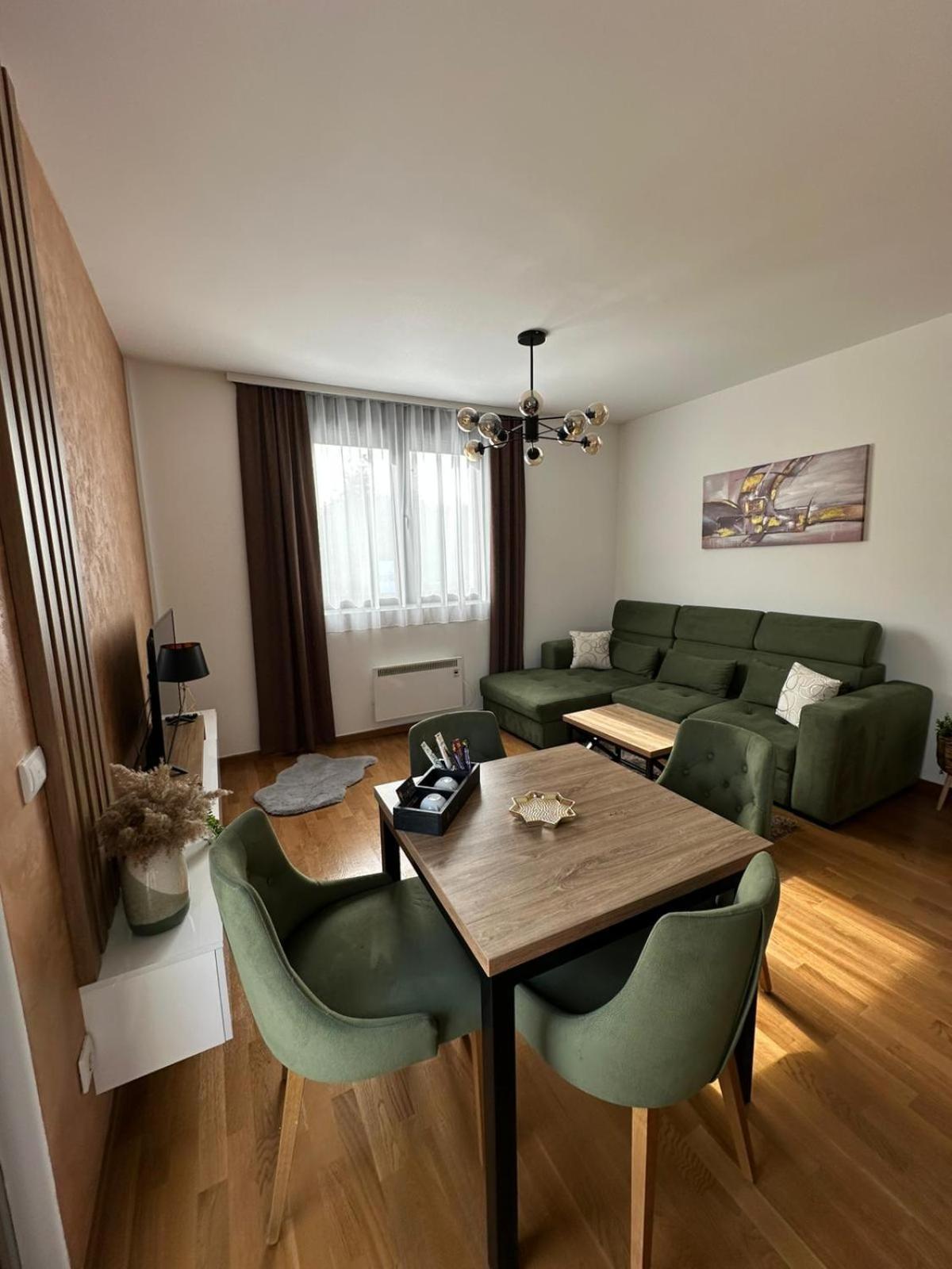 Seasons Aparthotel